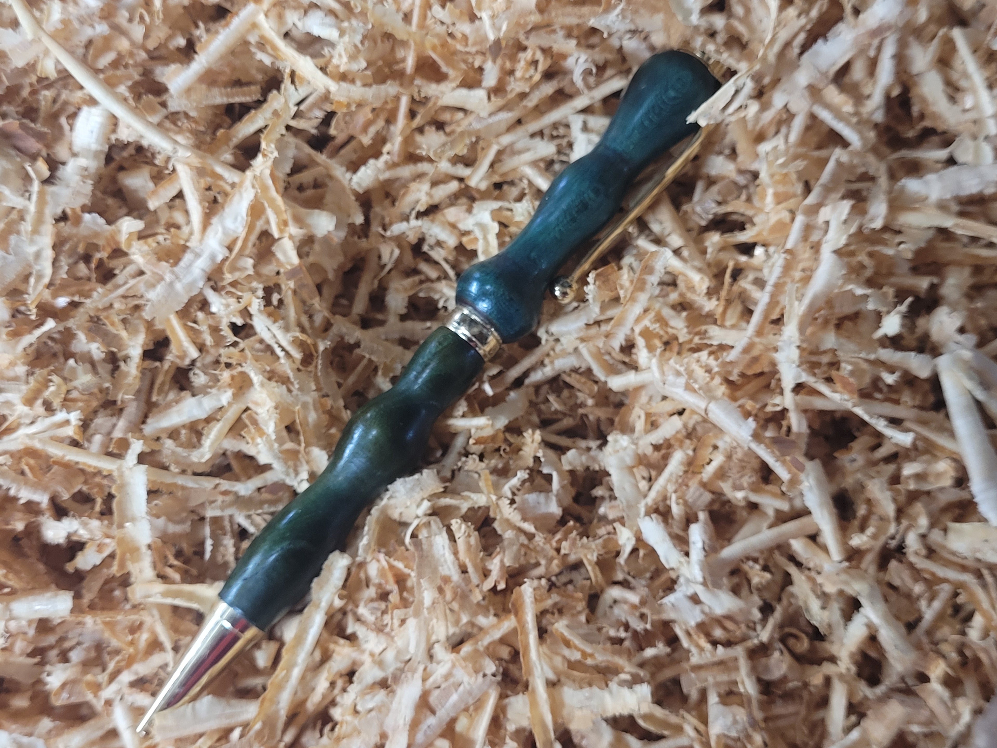 Green Dyed Mulberry Twist Pen
