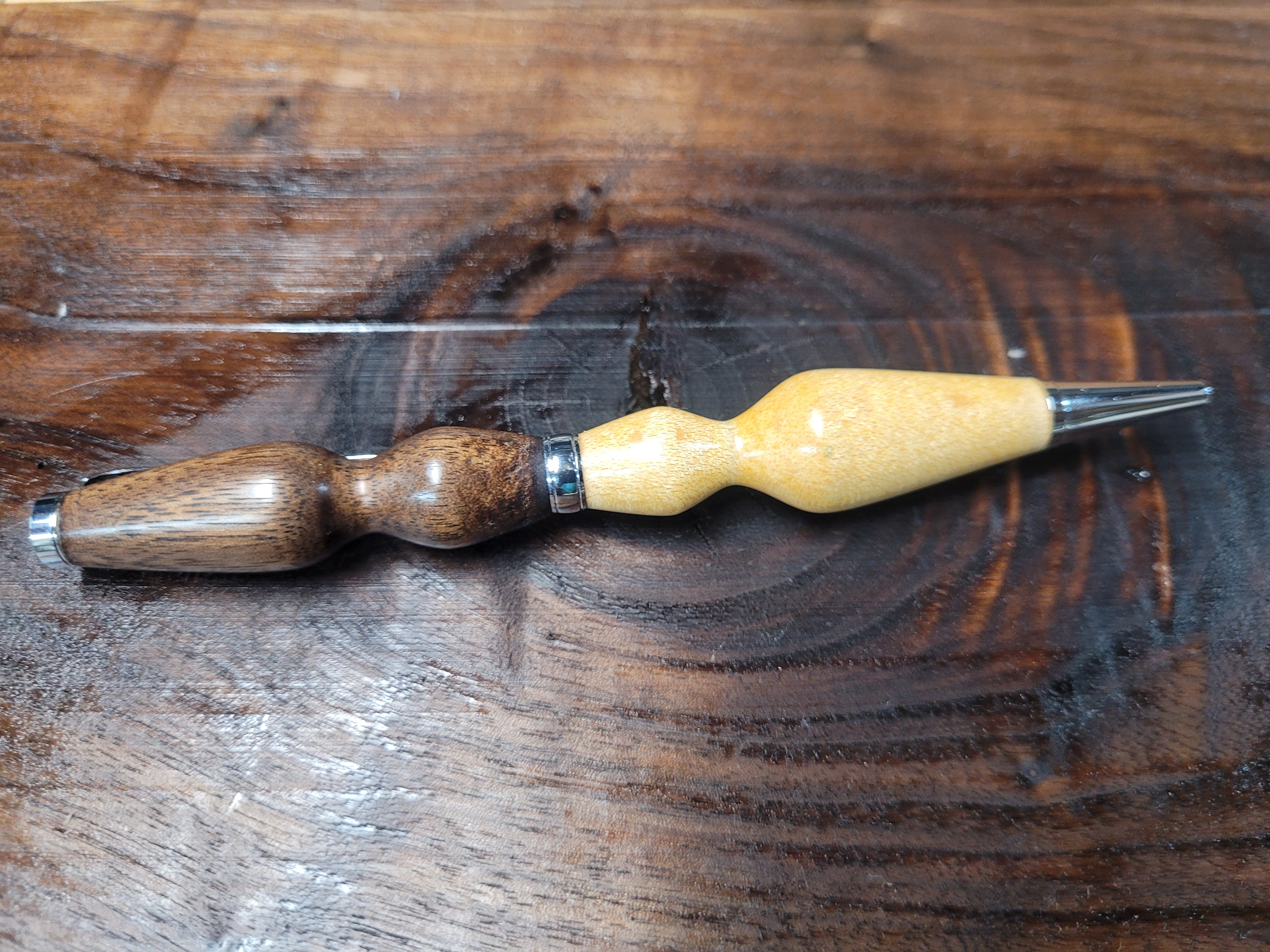 Walnut and Maple Combination Twist Pen