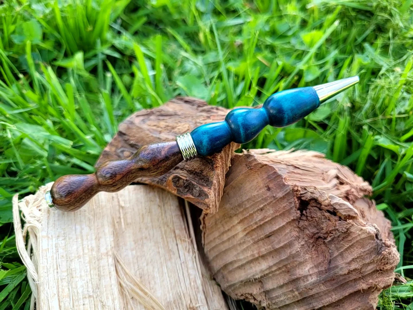 American Black Walnut and Maple(Dyed Green/Blue) Twist Pen