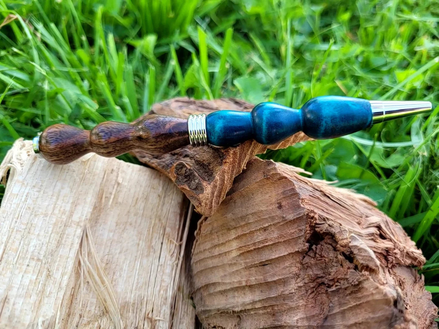 American Black Walnut and Maple(Dyed Green/Blue) Twist Pen