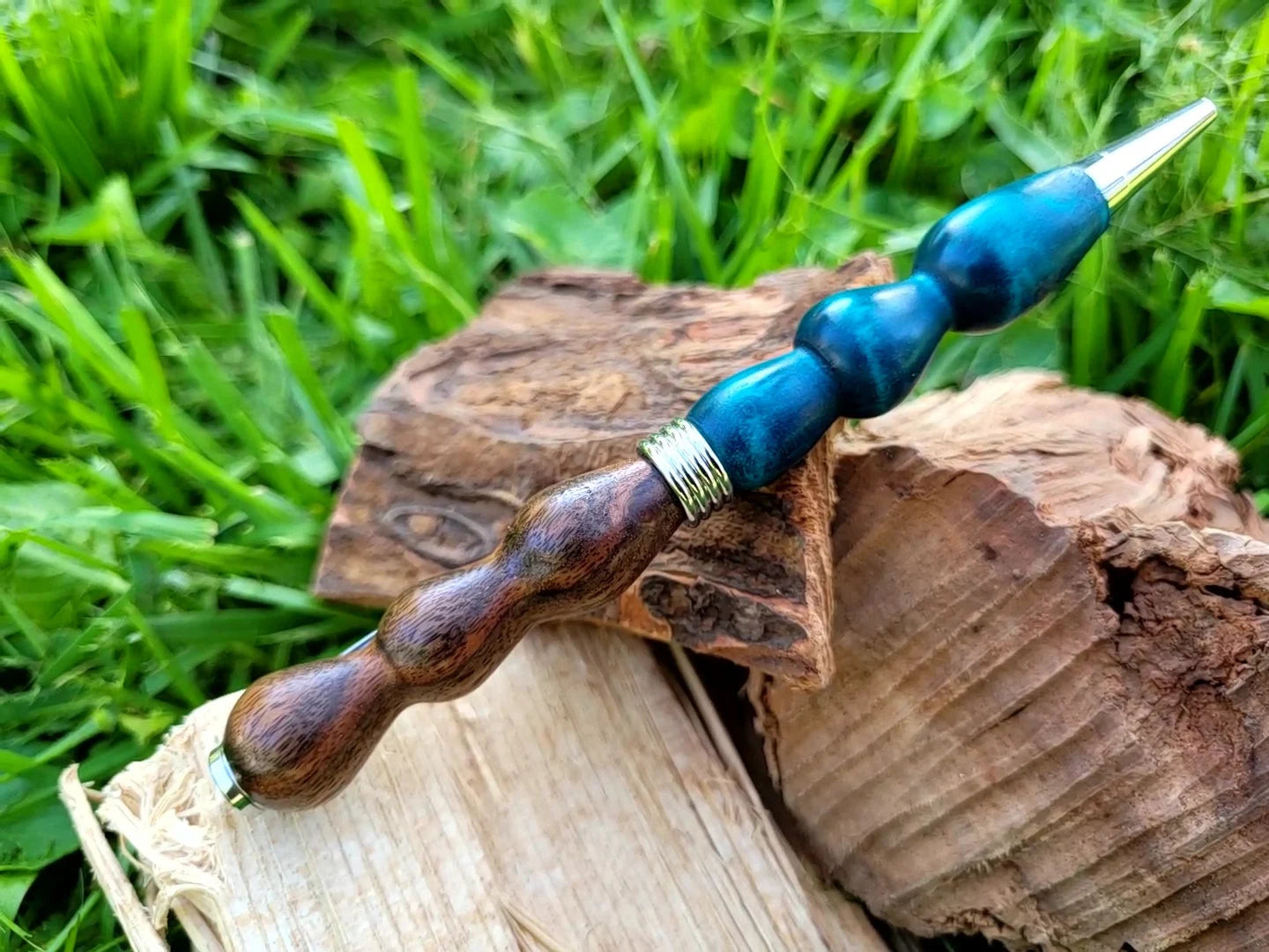 American Black Walnut and Maple(Dyed Green/Blue) Twist Pen