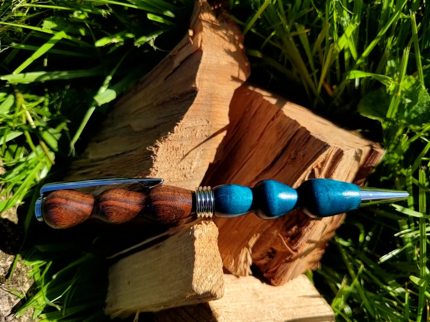 American Black Walnut and Maple(Dyed Green/Blue) Twist Pen