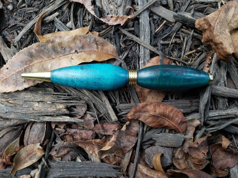 Maple Wood Twist Pen Dyed Green with a hint of Chatoyancy