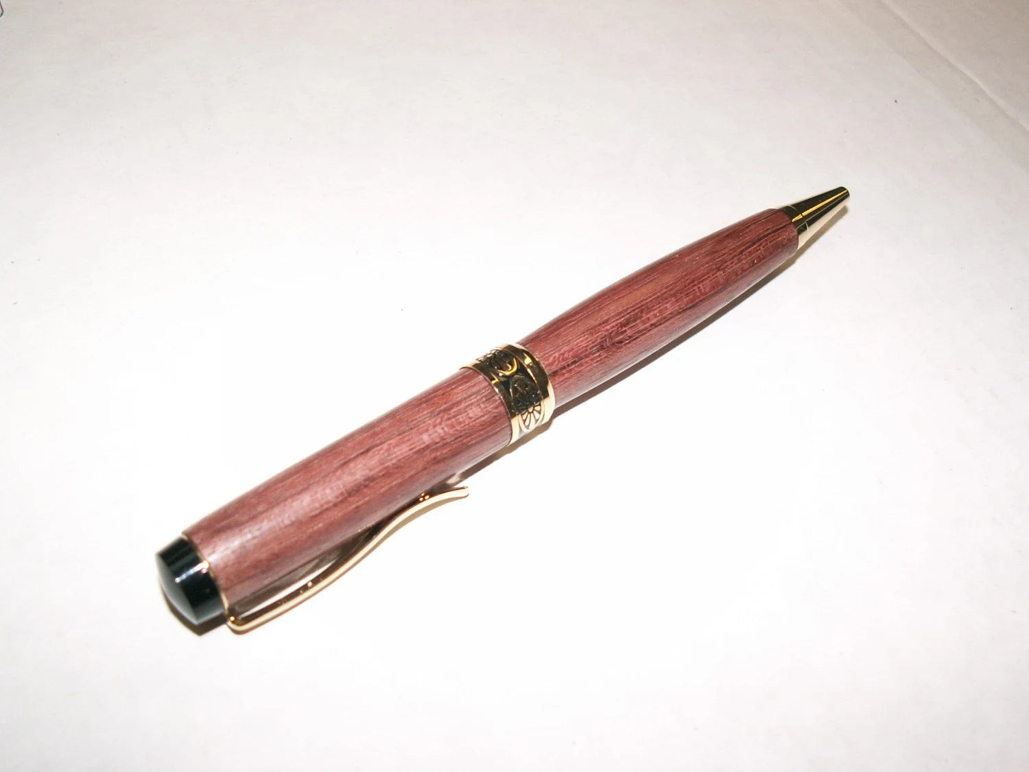 Purpleheart Half Twist Pen uses Parker Standard Refills