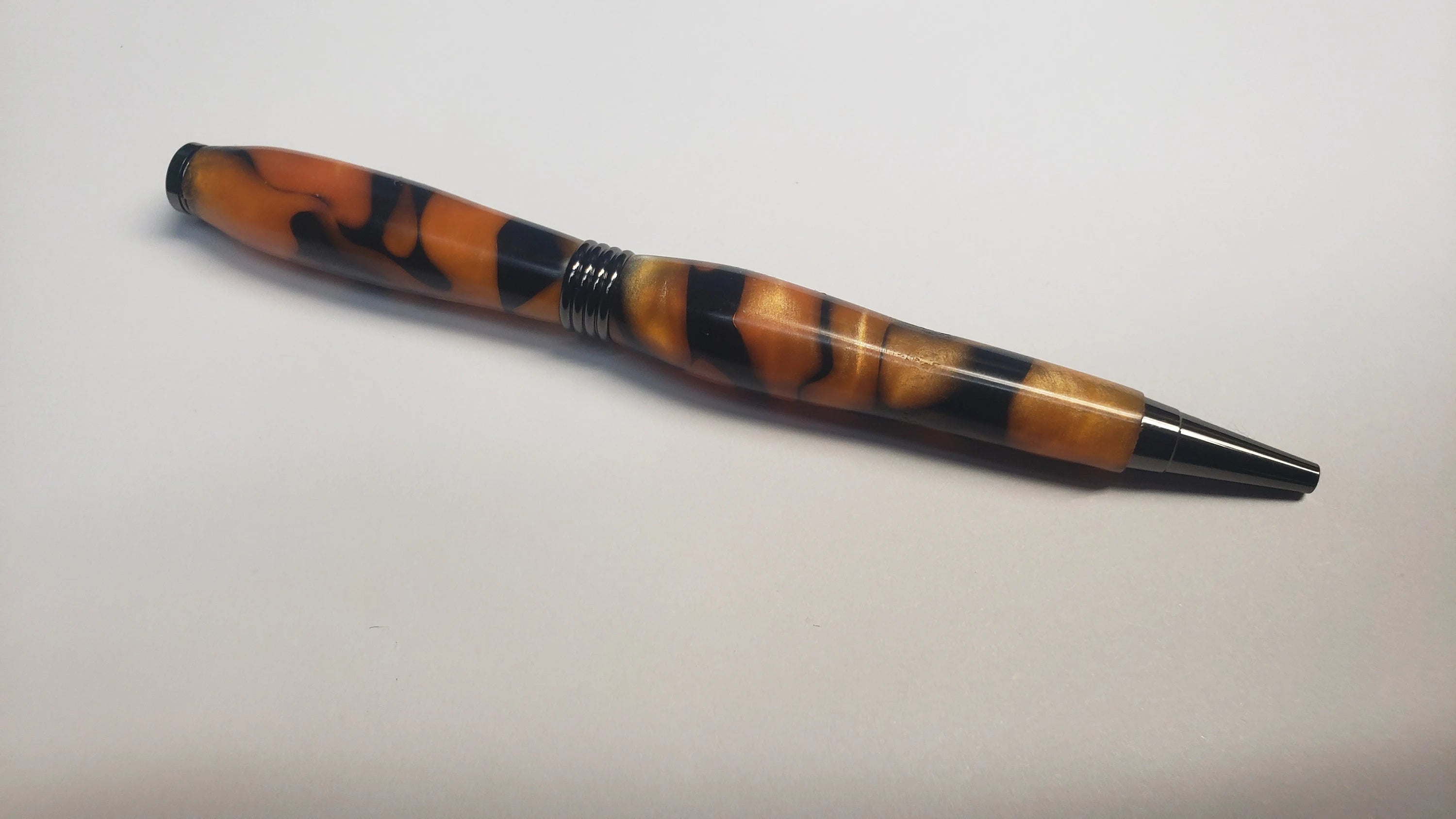 Bengal Tiger Acrylic Twist Pen